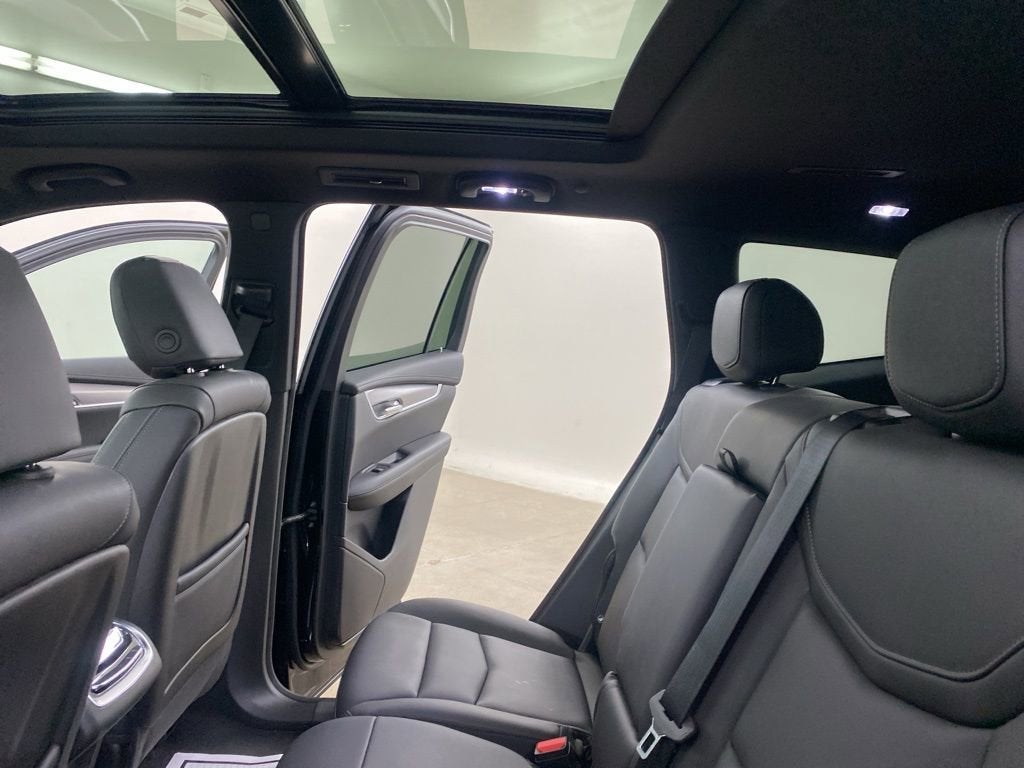 2025 Cadillac XT6 Luxury