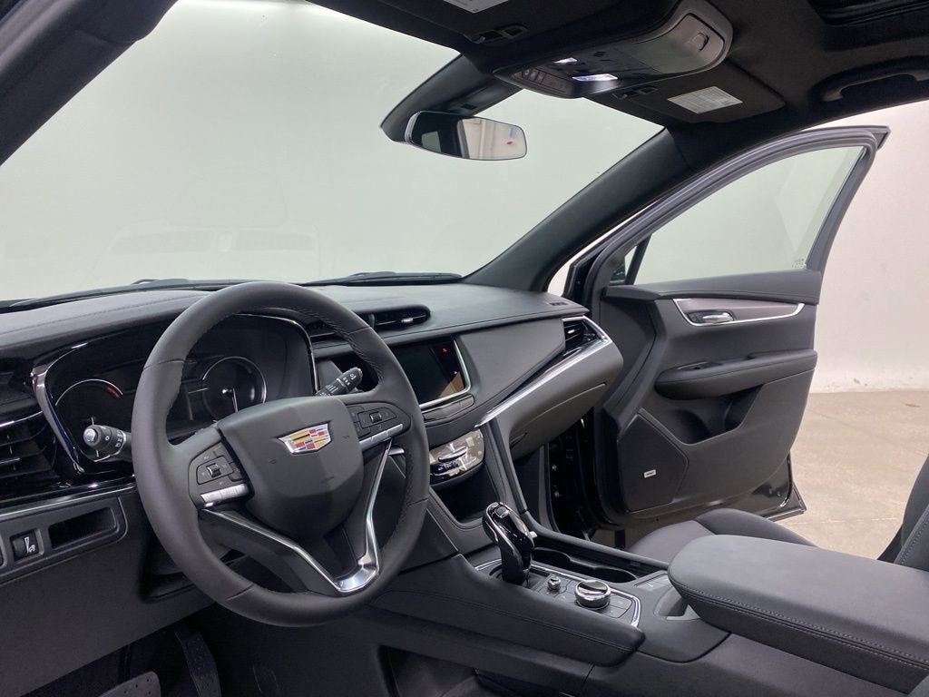 2025 Cadillac XT6 Luxury