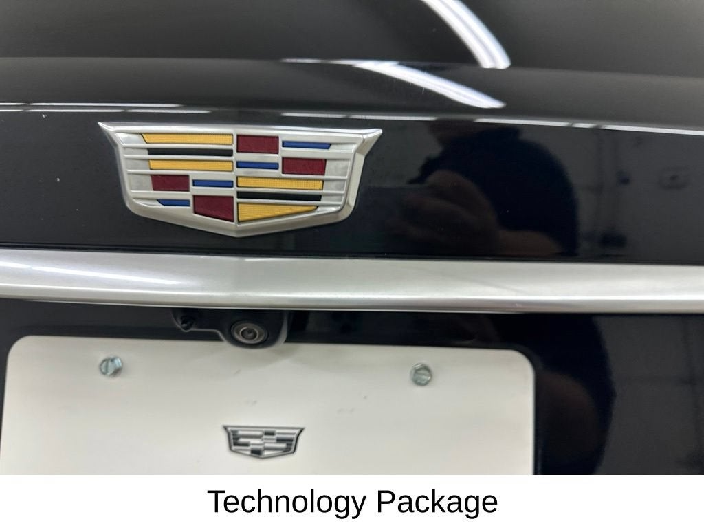 2023 Cadillac XT6 Sport