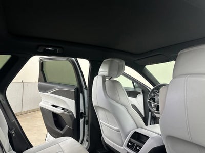2024 Cadillac LYRIQ Luxury 1