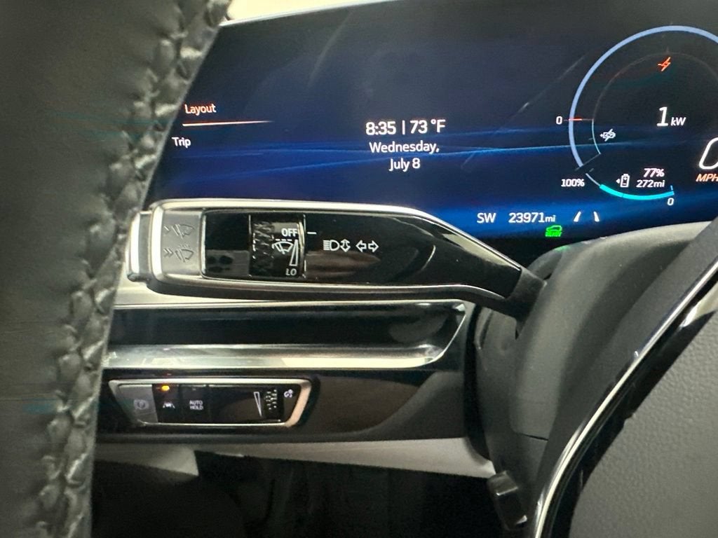 2024 Cadillac LYRIQ Luxury 1