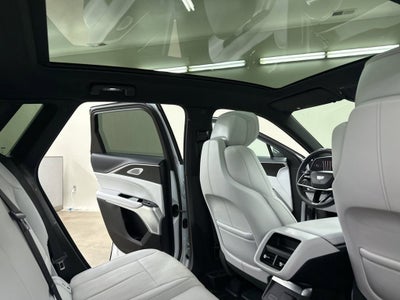 2025 Cadillac LYRIQ Luxury 2