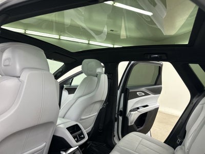 2025 Cadillac LYRIQ Luxury 2