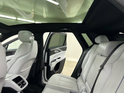 2025 Cadillac LYRIQ Luxury 2