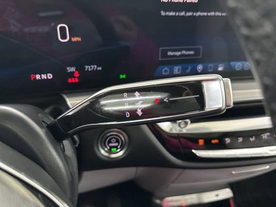 2025 Cadillac LYRIQ Luxury 2