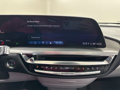 2025 Cadillac LYRIQ Luxury 2