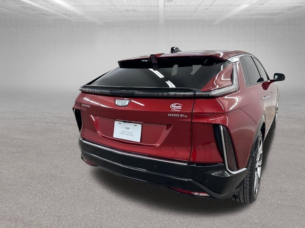 2024 Cadillac LYRIQ Luxury 3