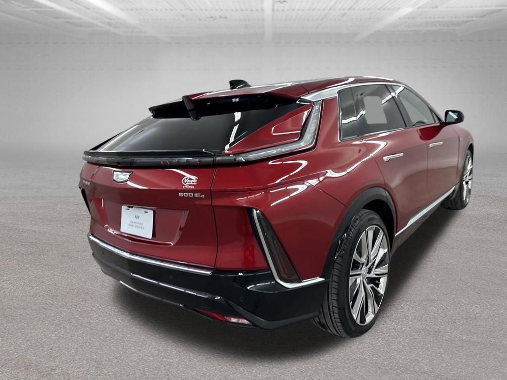 2024 Cadillac LYRIQ Luxury 3