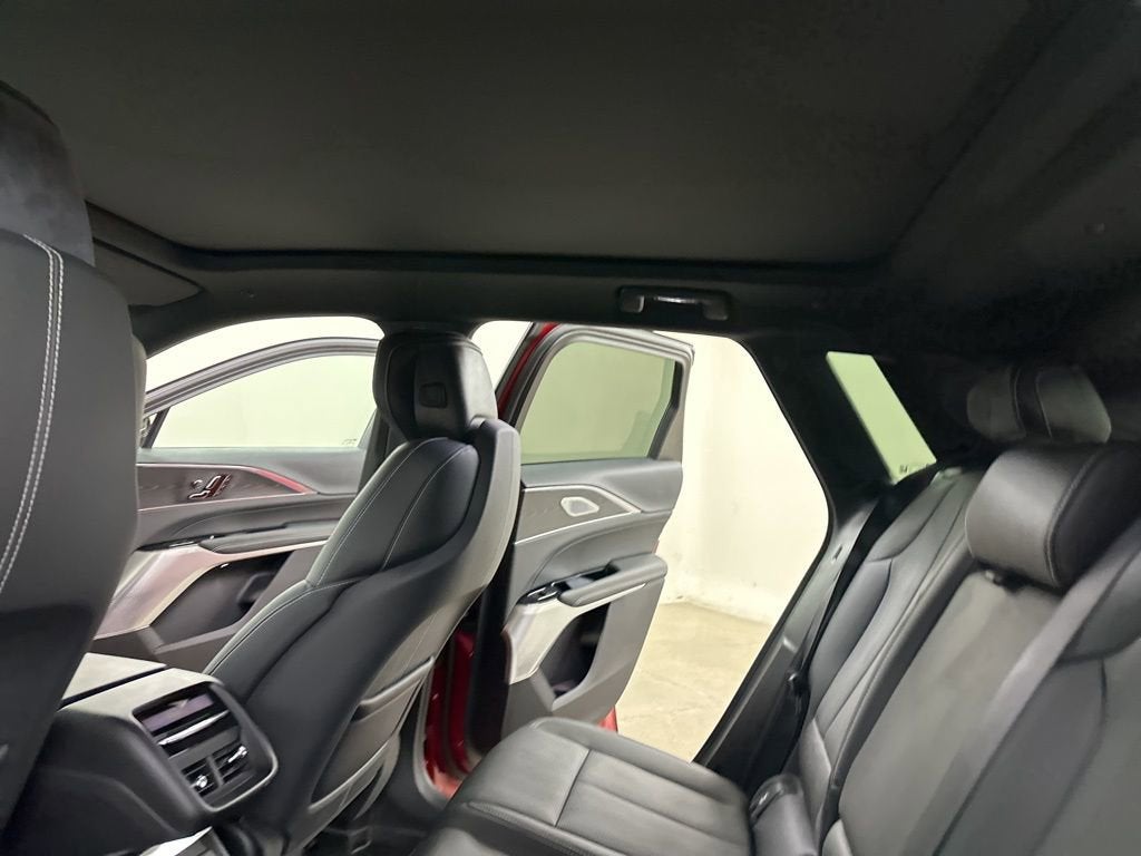 2024 Cadillac LYRIQ Luxury 3