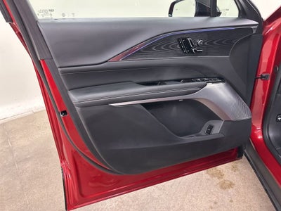 2024 Cadillac LYRIQ Luxury 3