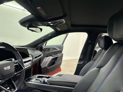2024 Cadillac LYRIQ Luxury 3