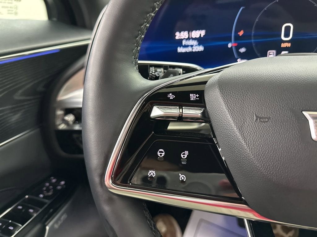 2024 Cadillac LYRIQ Luxury 3