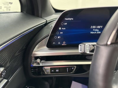 2024 Cadillac LYRIQ Luxury 3