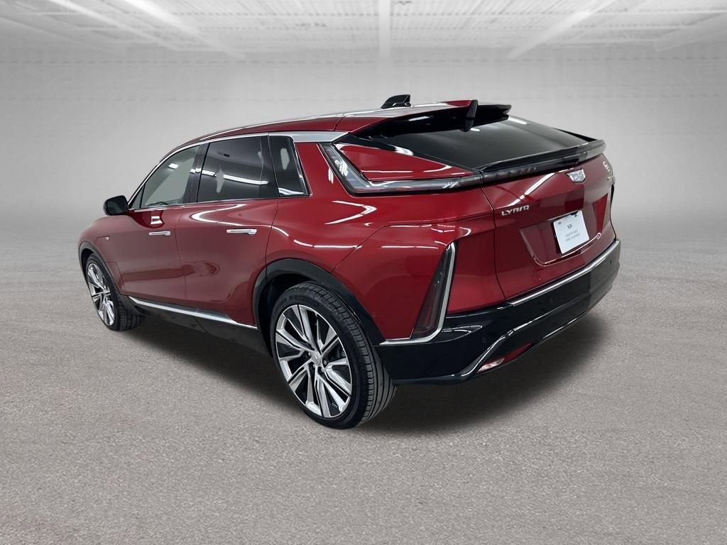 2024 Cadillac LYRIQ Luxury 3