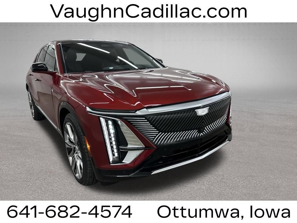 2025 Cadillac LYRIQ Luxury 3