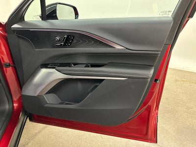 2025 Cadillac LYRIQ Luxury 3