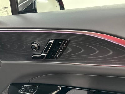 2025 Cadillac LYRIQ Luxury 3