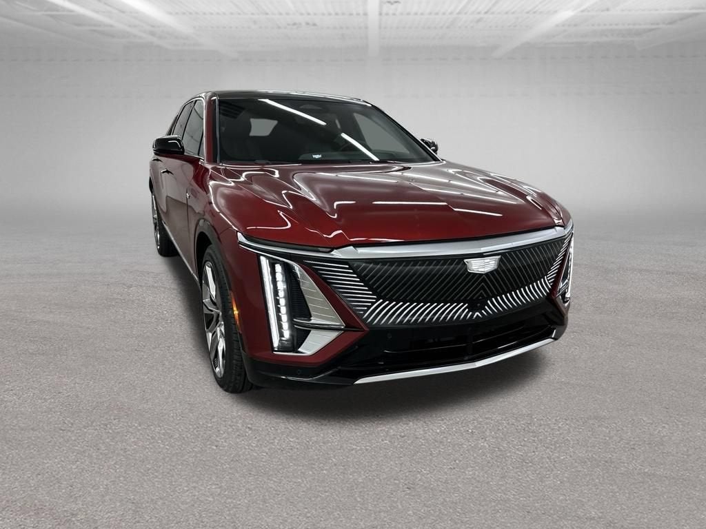 2025 Cadillac LYRIQ Luxury 3