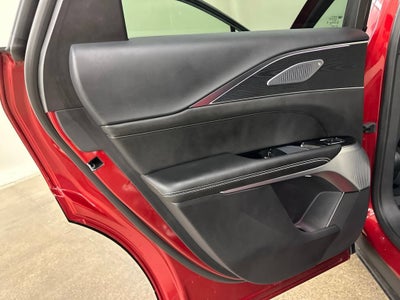 2025 Cadillac LYRIQ Luxury 3