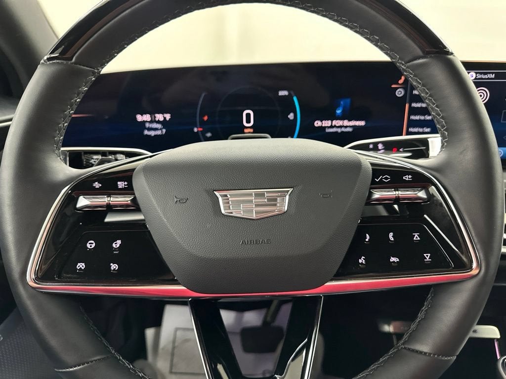 2025 Cadillac LYRIQ Luxury 3