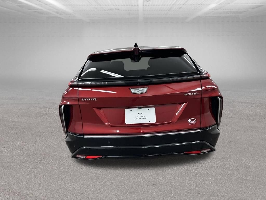 2025 Cadillac LYRIQ Luxury 3