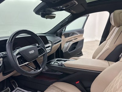 2025 Cadillac LYRIQ Luxury 3