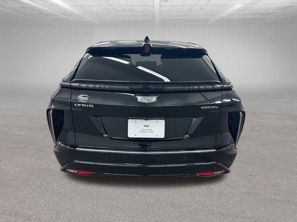 2025 Cadillac LYRIQ Luxury 3