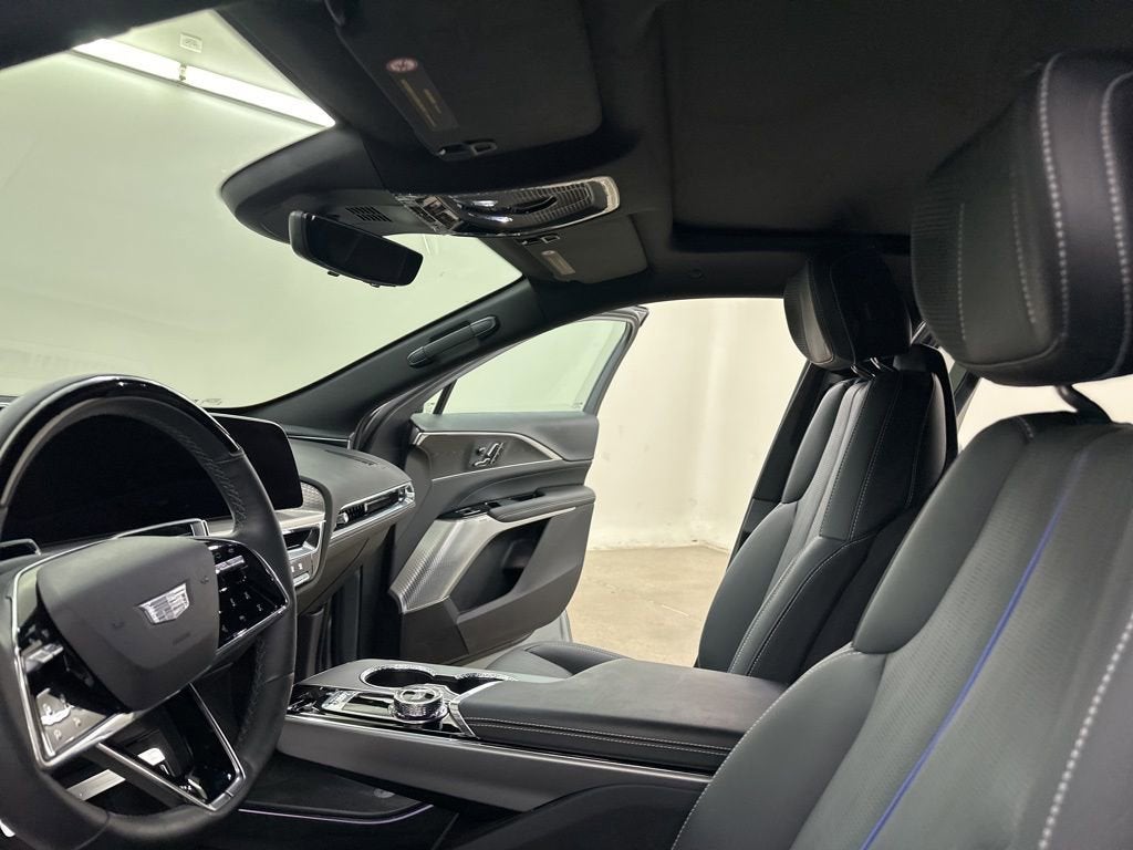 2025 Cadillac LYRIQ Sport 2