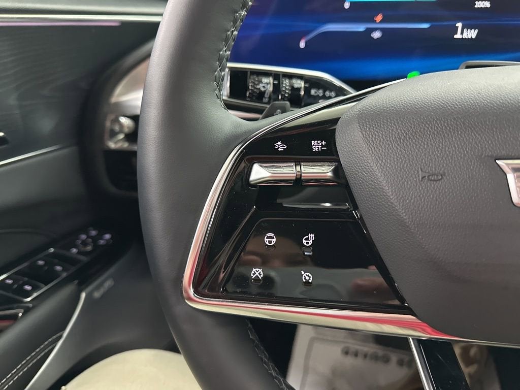 2025 Cadillac LYRIQ Sport 2