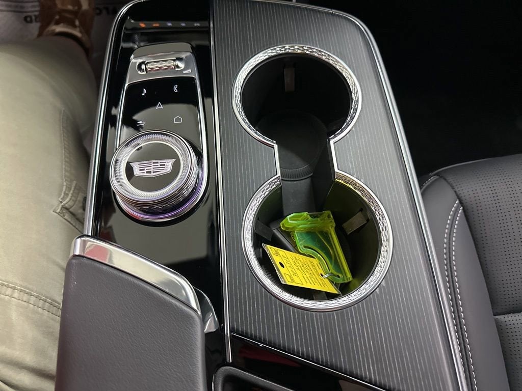 2025 Cadillac LYRIQ Sport 2