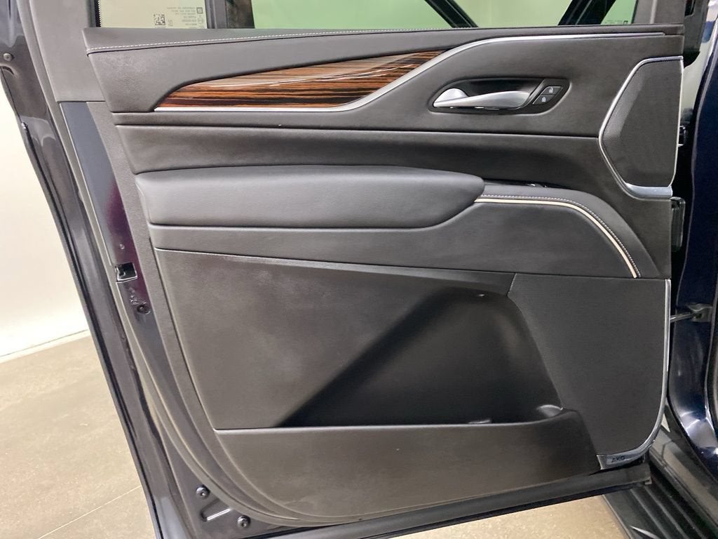 2023 Cadillac Escalade ESV Premium Luxury