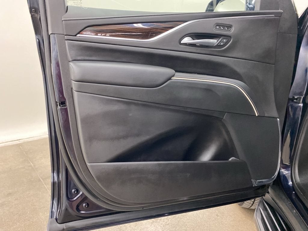 2023 Cadillac Escalade ESV Premium Luxury