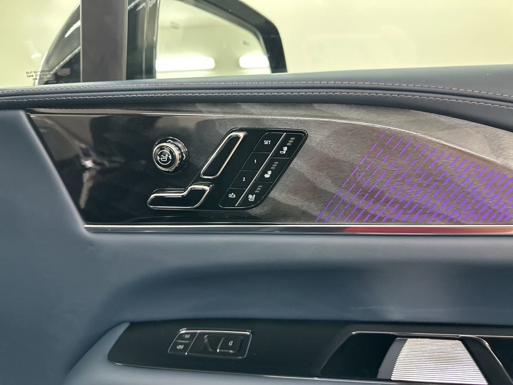 2025 Cadillac ESCALADE IQ Luxury 2