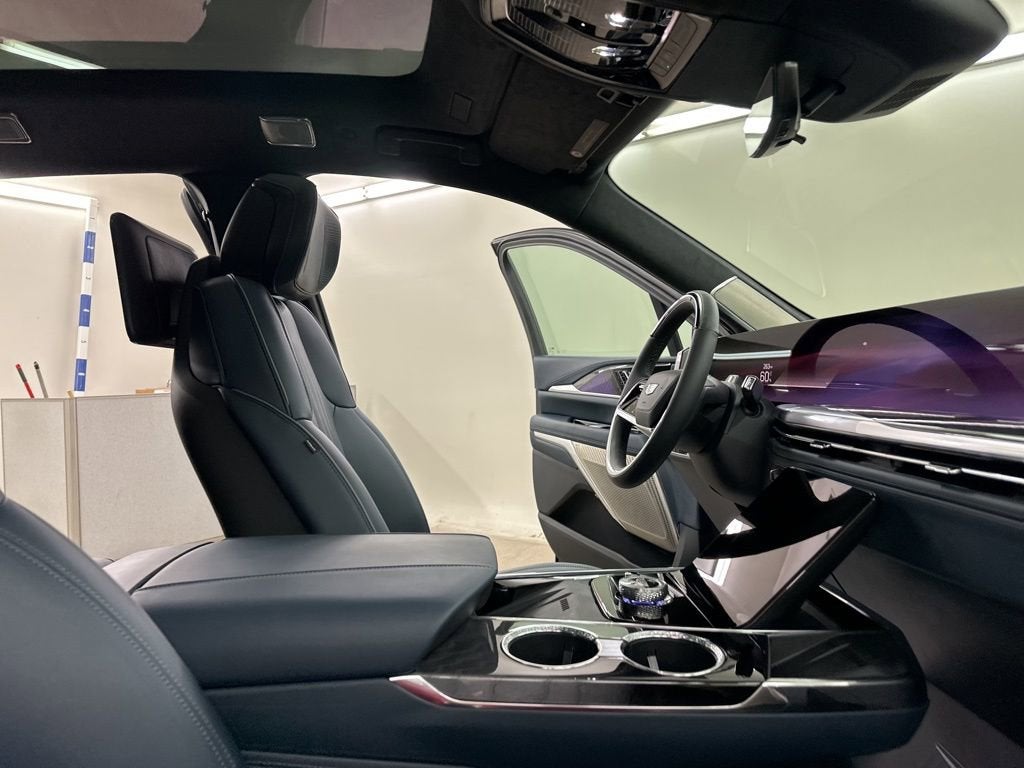 2025 Cadillac ESCALADE IQ Luxury 2