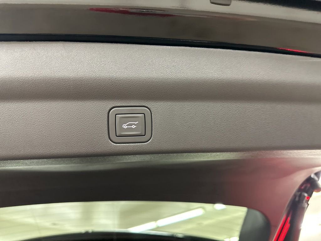 2025 Cadillac ESCALADE IQ Luxury 2