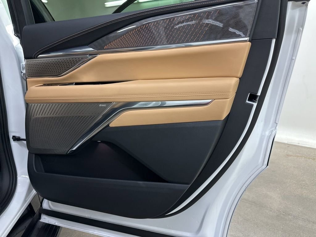 2025 Cadillac ESCALADE IQ Sport 2