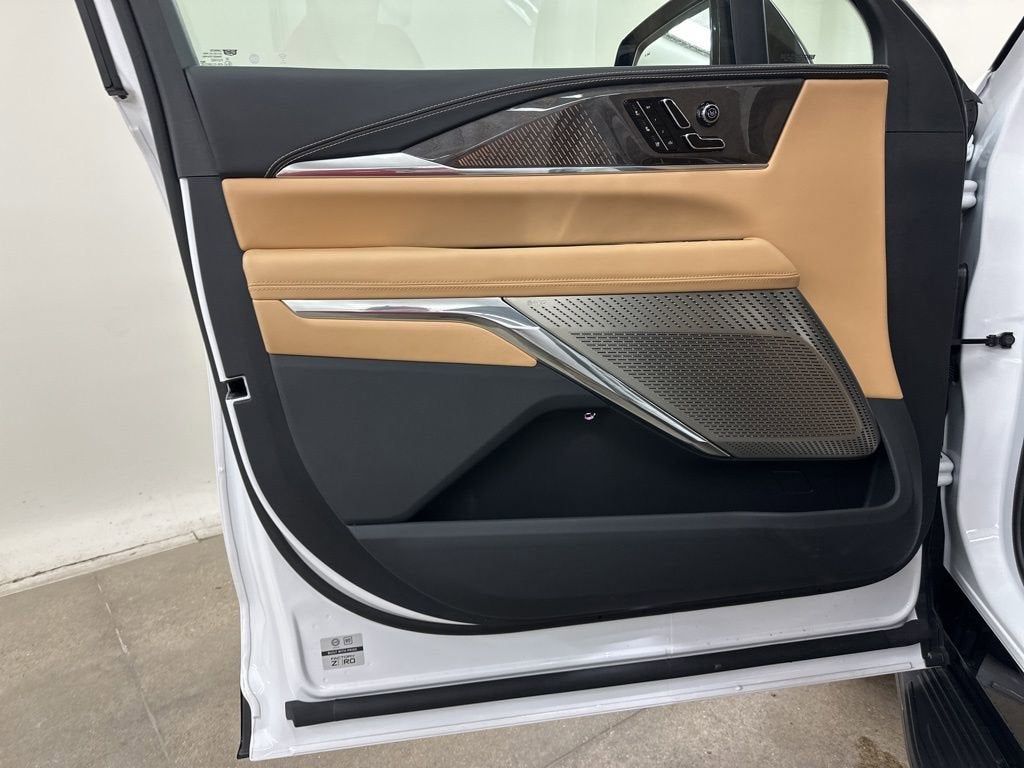 2025 Cadillac ESCALADE IQ Sport 2