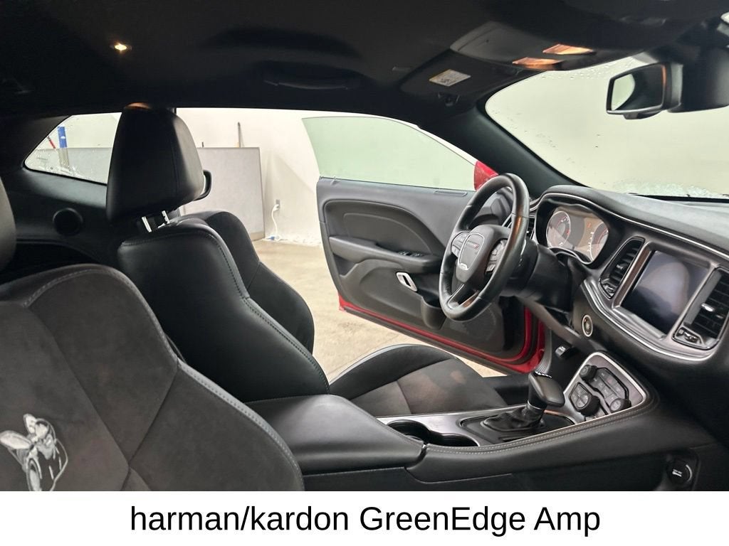 2017 Dodge Challenger 392 Hemi Scat Pack Shaker