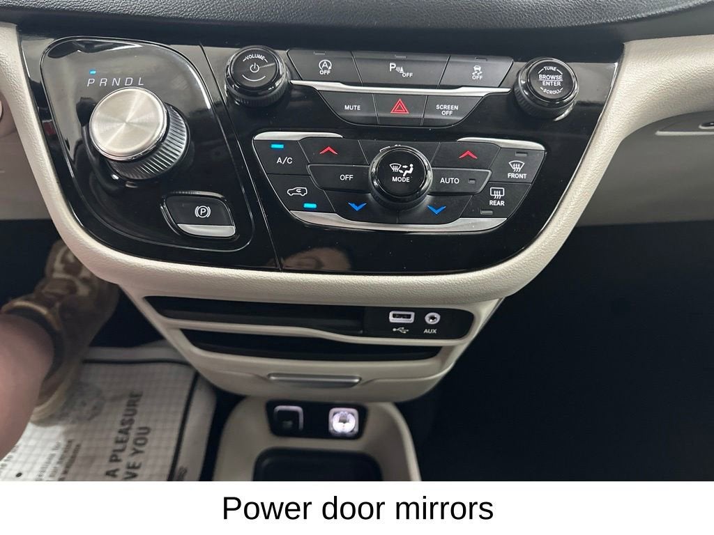 2020 Chrysler Pacifica Touring L