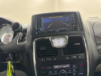 2016 Chrysler Town & Country Touring