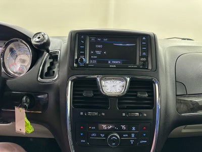 2016 Chrysler Town & Country Touring