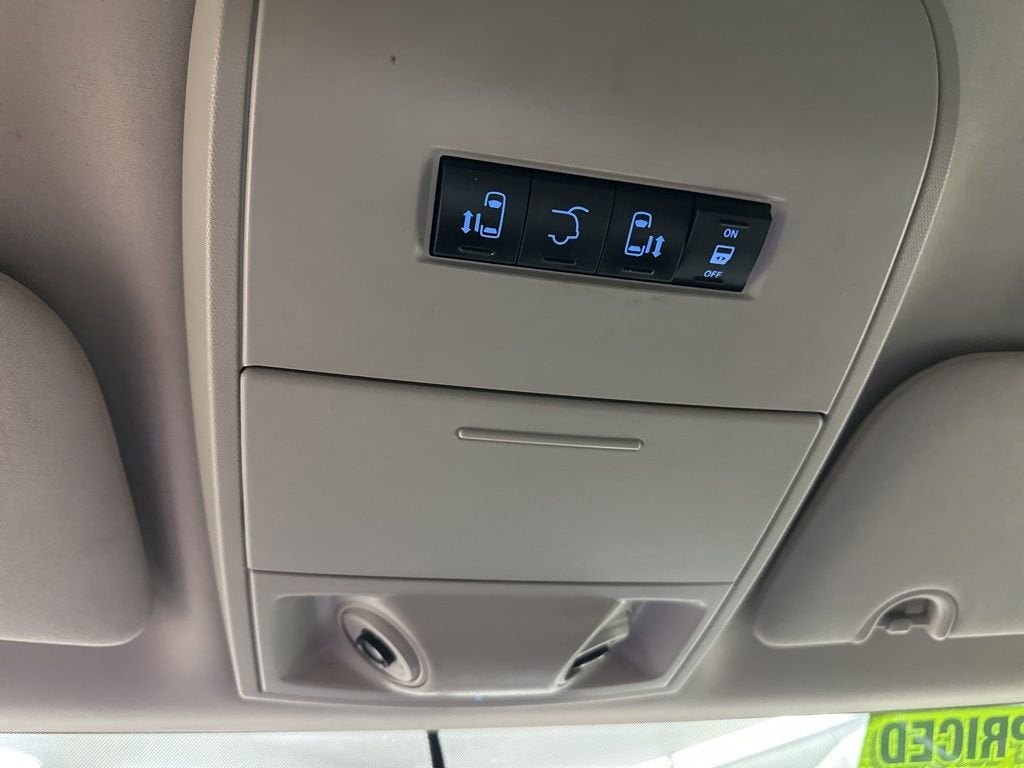 2016 Chrysler Town & Country Touring