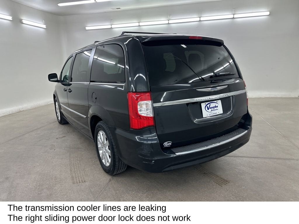 2016 Chrysler Town & Country Touring