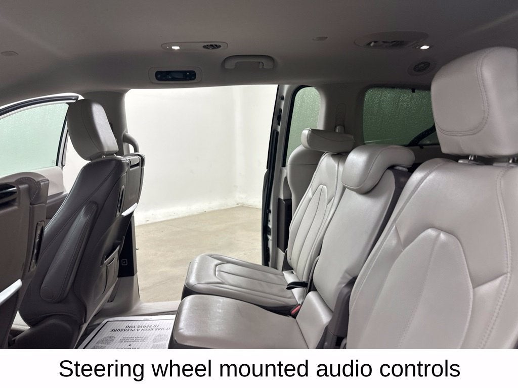 2017 Chrysler Pacifica Touring-L Plus