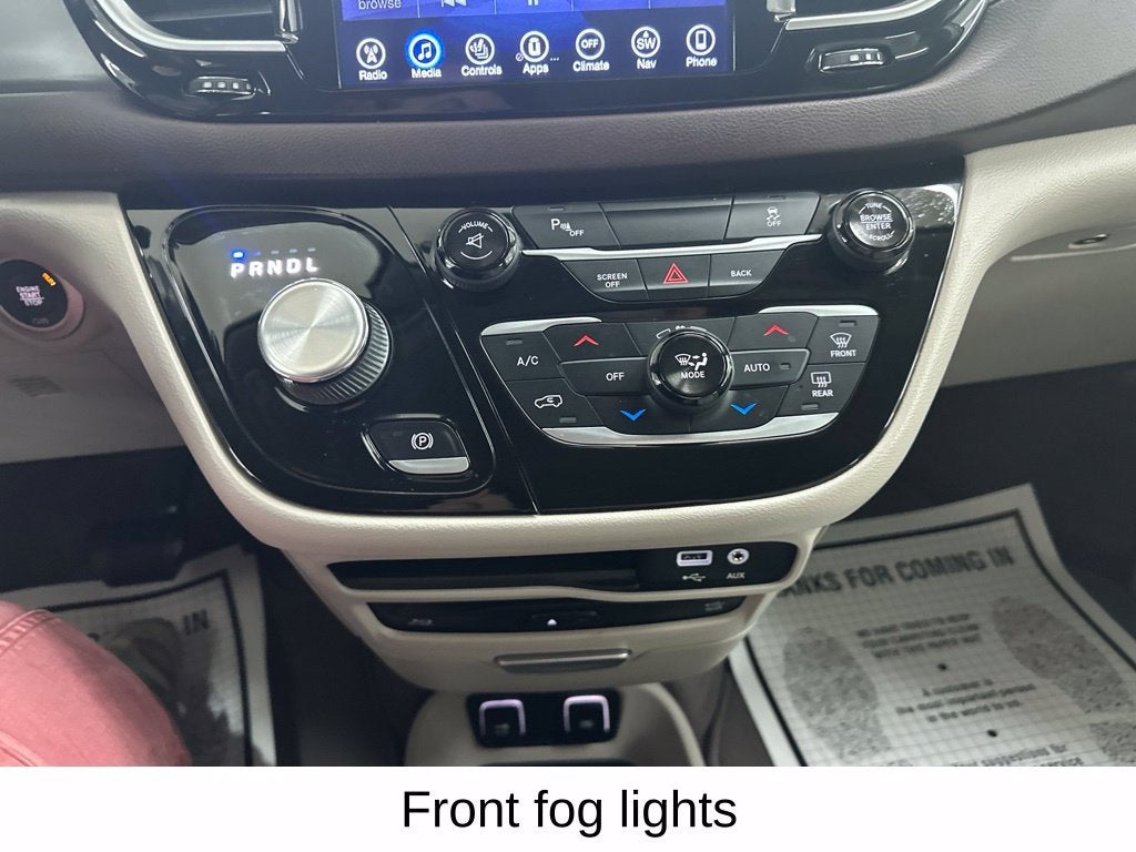 2017 Chrysler Pacifica Touring-L Plus