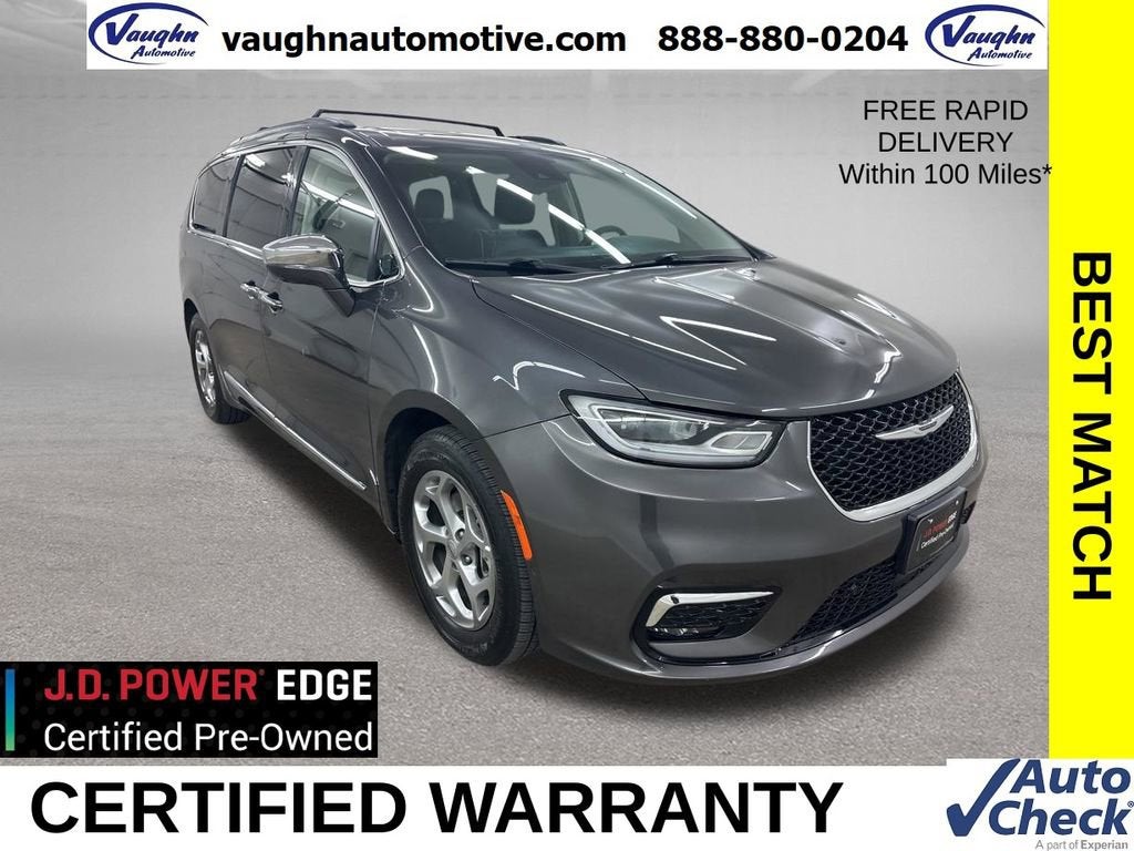 2022 Chrysler Pacifica Limited's photo