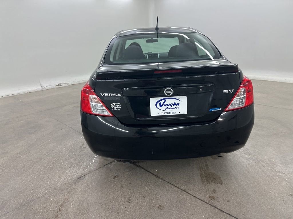 2014 Nissan Versa SV