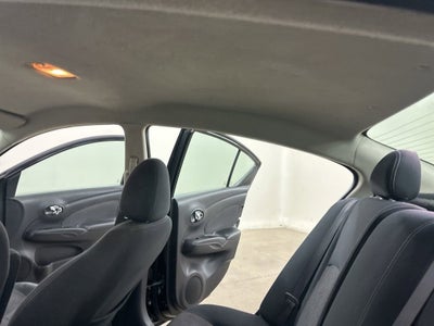 2014 Nissan Versa SV