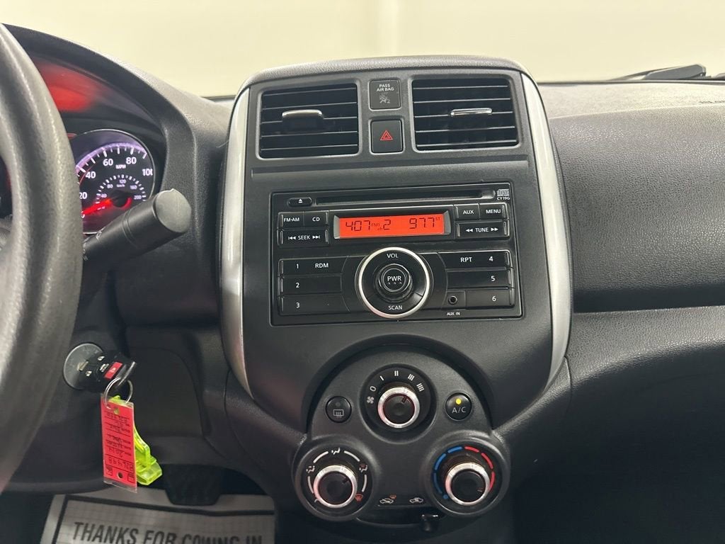 2014 Nissan Versa SV