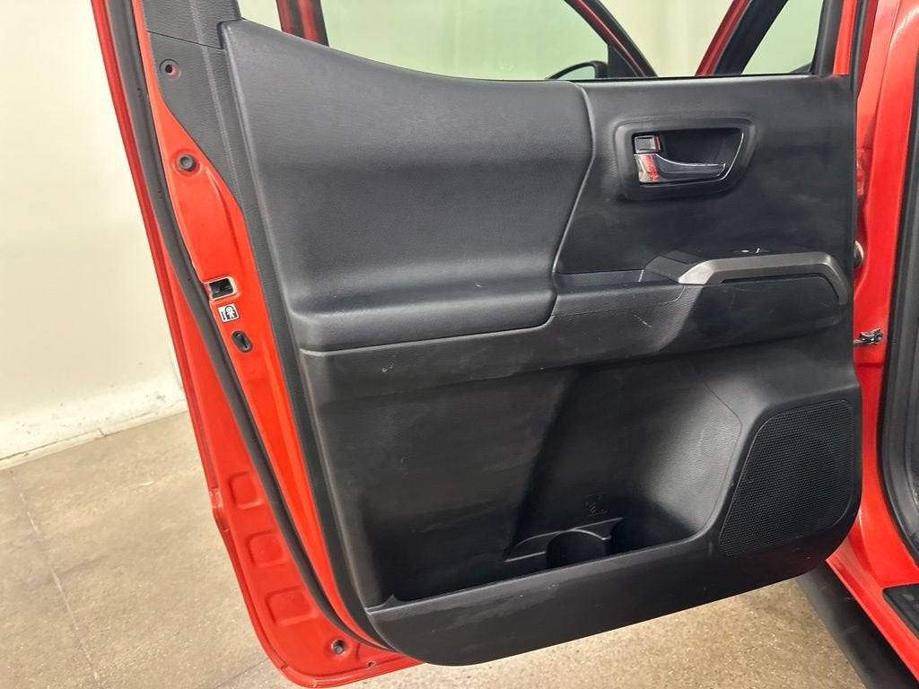 2016 Toyota Tacoma SR5